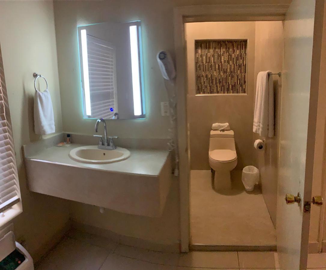 Hotel Plaza Riviera Matamoros  Buitenkant foto